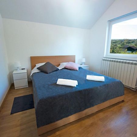 Apartman Grc Appartement Dugo Selo Buitenkant foto