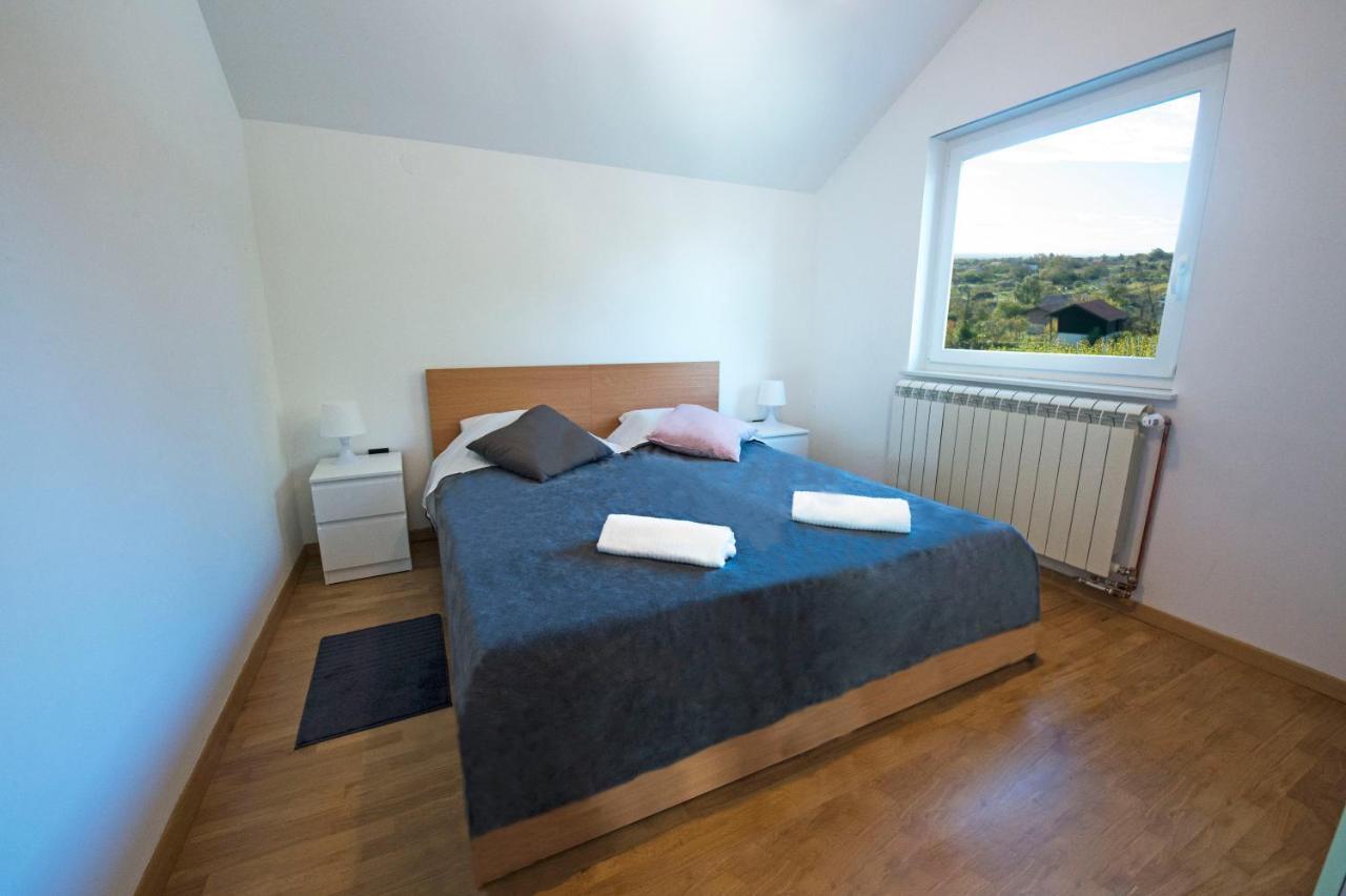 Apartman Grc Appartement Dugo Selo Buitenkant foto
